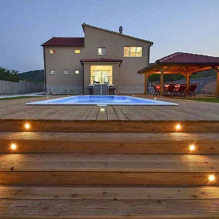 Ferienhaus Julija By Interhome *