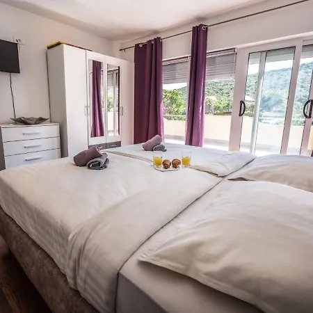 Julija By Interhome Nyaraló *