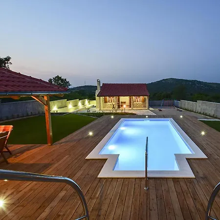 Julija By Interhome * Gacelezi