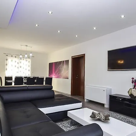 Julija By Interhome Tatil Evi *