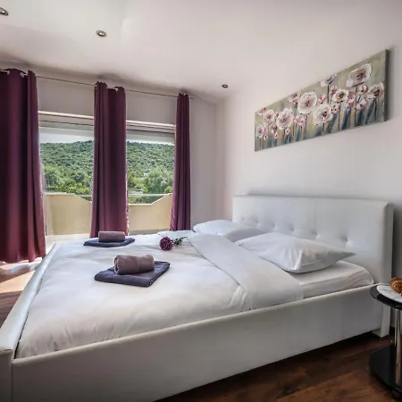 Julija By Interhome Tatil Evi