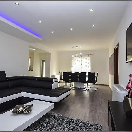 Ferienhaus Julija By Interhome