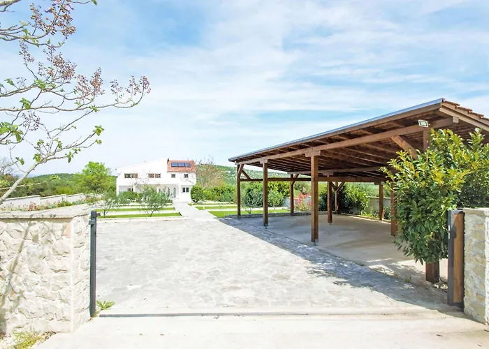 Julija By Interhome * Gacelezi